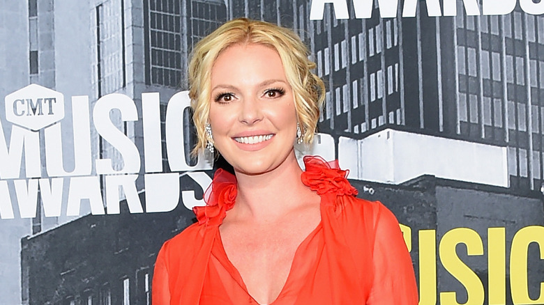 Katherine Heigl souriante