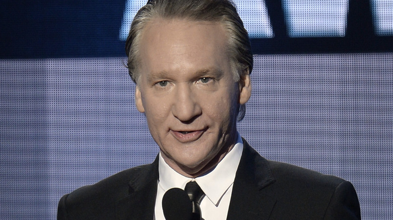 Bill Maher posant 