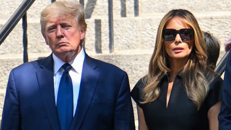 Donald Trump pose avec Melania Trump