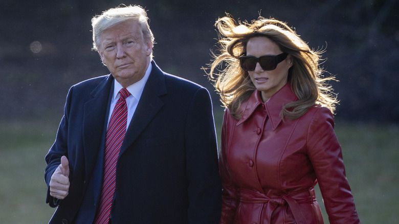 Melania Trump, posant avec son mari Donald Trump