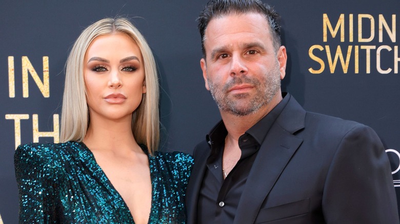 Lala Kent et Randall Emmett sur le tapis rouge 