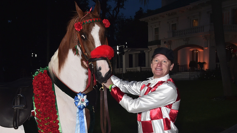 Carson Kressley avec un cheval