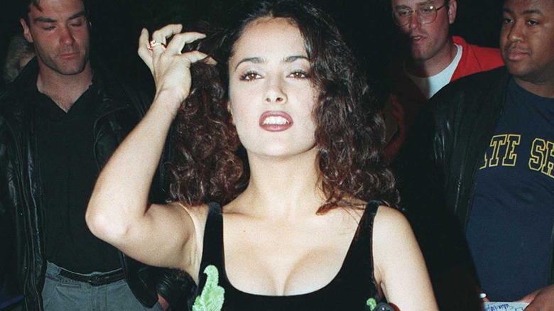 Salma Hayek pose