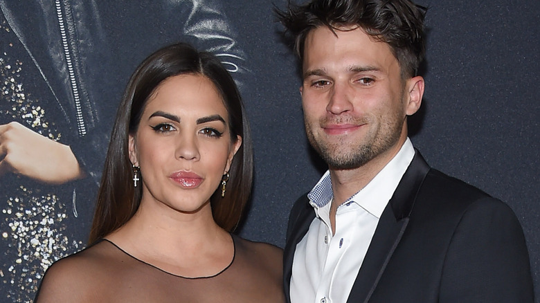 Tom Schwartz et Katie Maloney posant ensemble