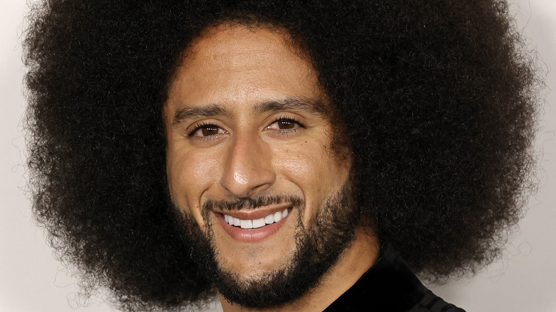 Colin Kaepernick souriant