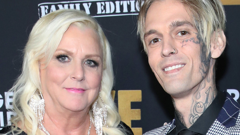 À l’intérieur de la relation déchirante d’Aaron Carter avec ses parents