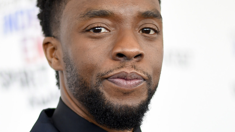 À quoi ressemblait la relation de Chadwick Boseman avec chacune de ses co-stars de Black Panther