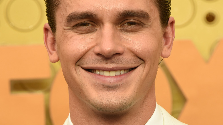 Antoni Porowski de Queer Eye est officiellement fiancé à son petit ami de longue date