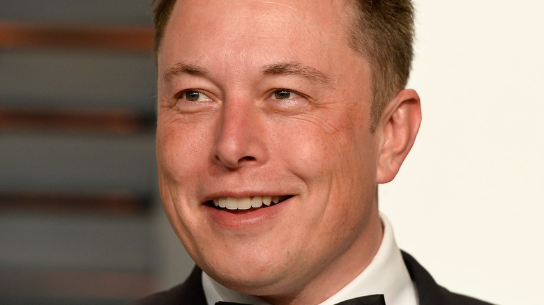 Elon Musk troll Donald Trump lors de son retour sur Twitter