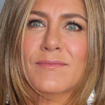 Jennifer Aniston s’attaque aux rumeurs sur la fin de son mariage avec Brad Pitt