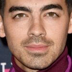 Joe Jonas explique pourquoi il garde sous clé les détails de son mariage avec Sophie Turner