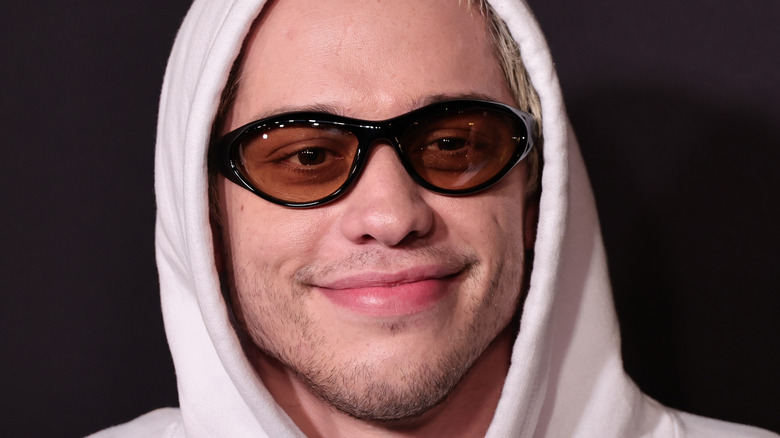 L’absence de Pete Davidson chez les Kardashian ne passe pas inaperçue