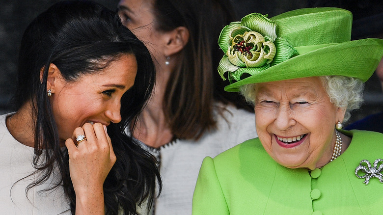 L’auteur royal affirme que la reine Elizabeth avait un scrupule à propos de la relation entre Meghan Markle et le prince Harry