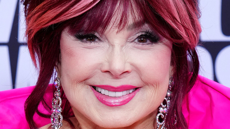 Les fans sont en colère contre les CMA 2022 laissant de côté un hommage à Naomi Judd