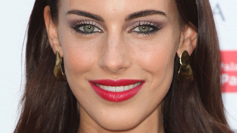 Jessica Lowndes sur le tapis rouge