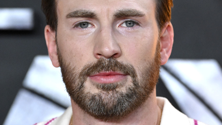 Que se passe-t-il vraiment entre Alba Baptista et Chris Evans ?