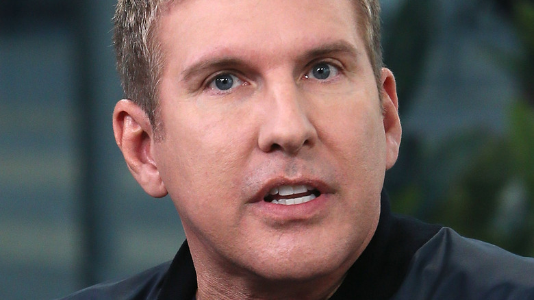 Todd Chrisley indique clairement qu’il est toujours en colère contre la situation juridique actuelle