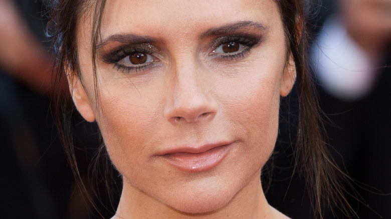 Victoria Beckham a rejoint les Spice Girls pour une performance impromptue à la soirée de Geri Halliwell