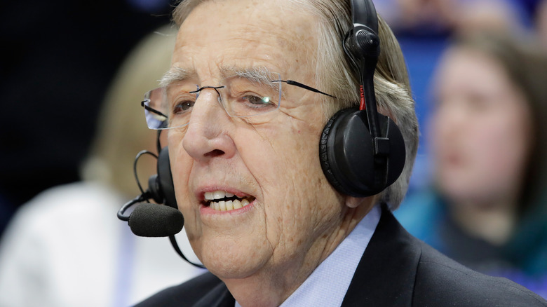 Brent Musburger appelle un jeu