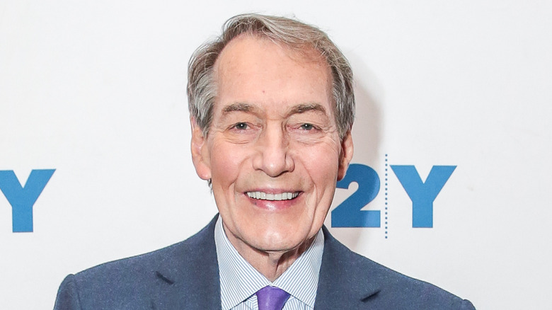 Charlie Rose souriant