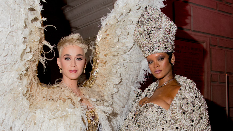 Katy Perry et Rihanna au Met Gala