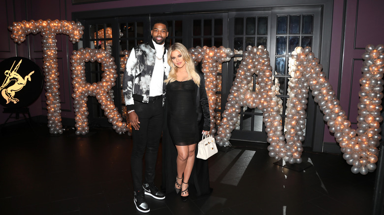 Khloé Kardashian et Tristan Thompson posent