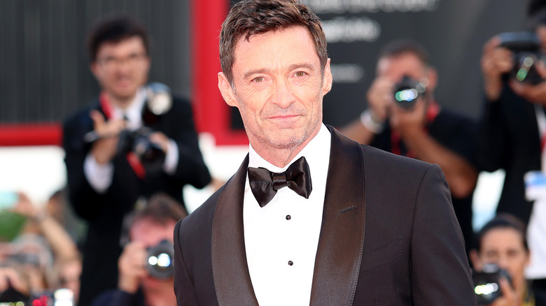 Hugh Jackman sur le tapis rouge.