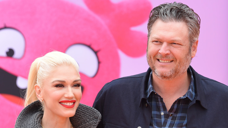 Gwen Stefani posant avec Blake Shelton