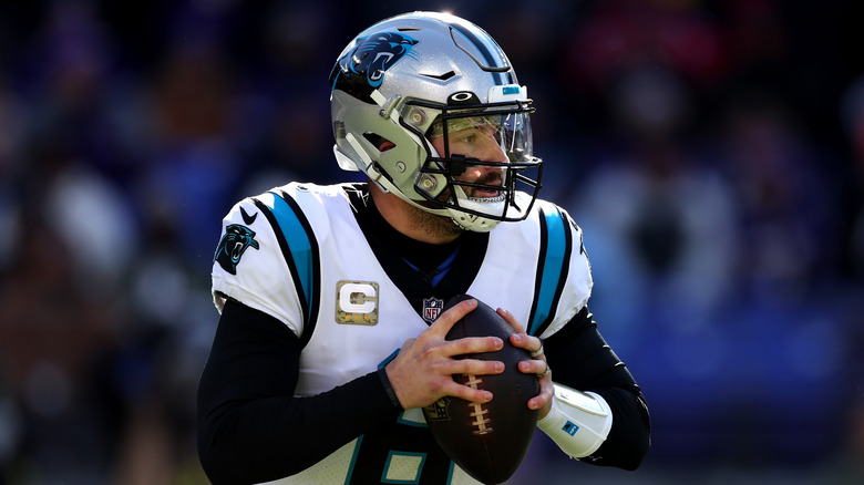 Baker Mayfield joue au football pour les Panthers