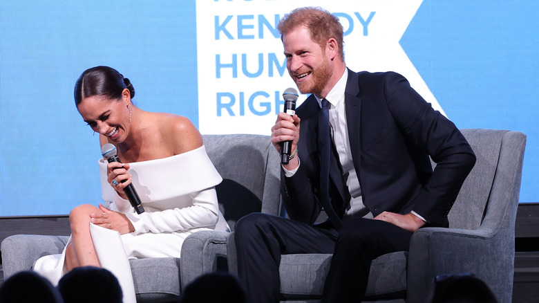 Meghan Markle et le prince Harry rient