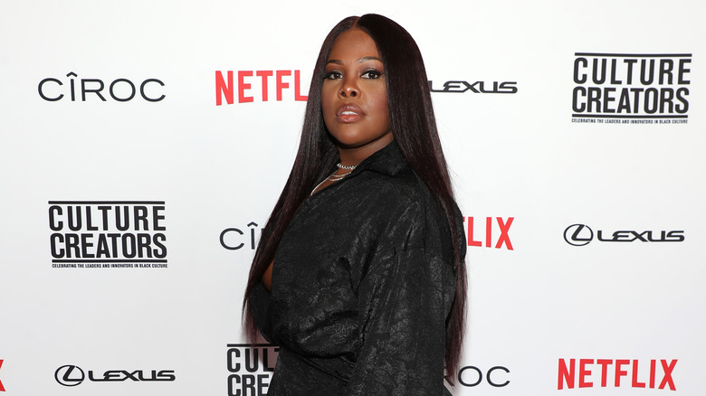 Amber Riley sur tapis rouge