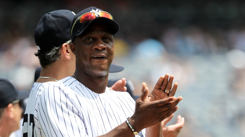 Darryl Strawberry applaudit