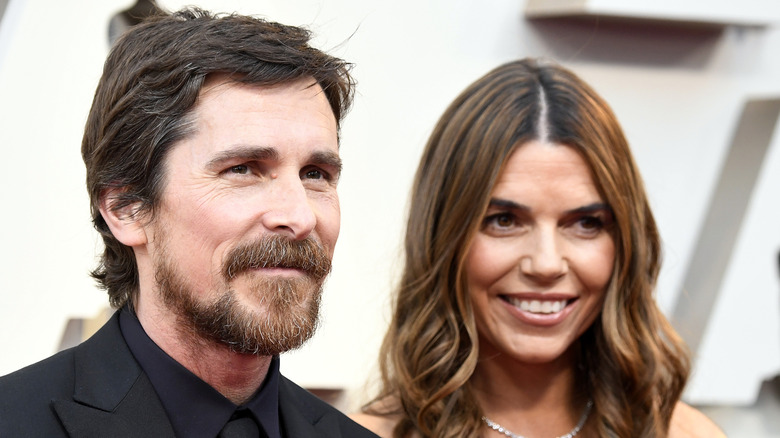 Christian Bale et Sandra Blazic posent ensemble