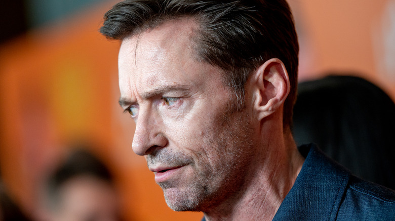 Hugh Jackman semble inquiet