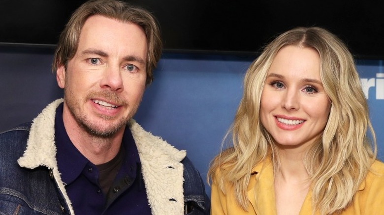 Dax Shepard souriant avec Kristen Bell