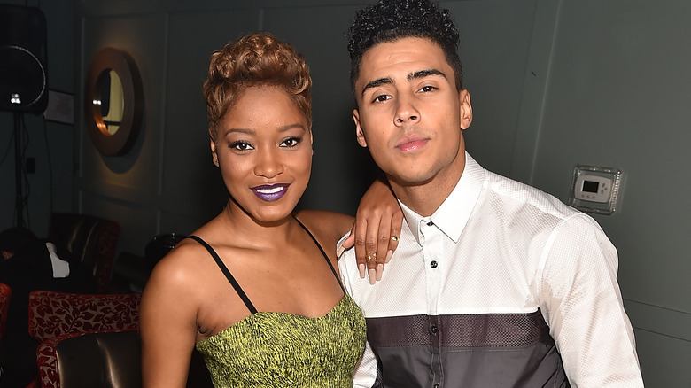 Keke Palmer posant avec Quincy Brown