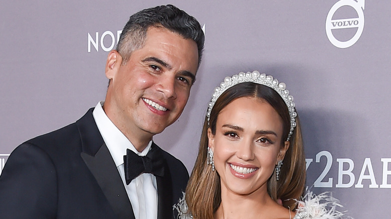 Cash Warren et Jessica Alba lors d'un événement