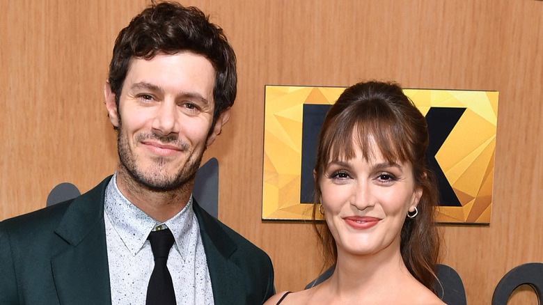 Adam Brody et Leighton Meester lors d'un événement