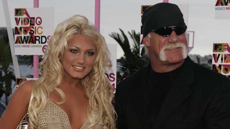 Brooke Hogan et Hulk Hogan souriant