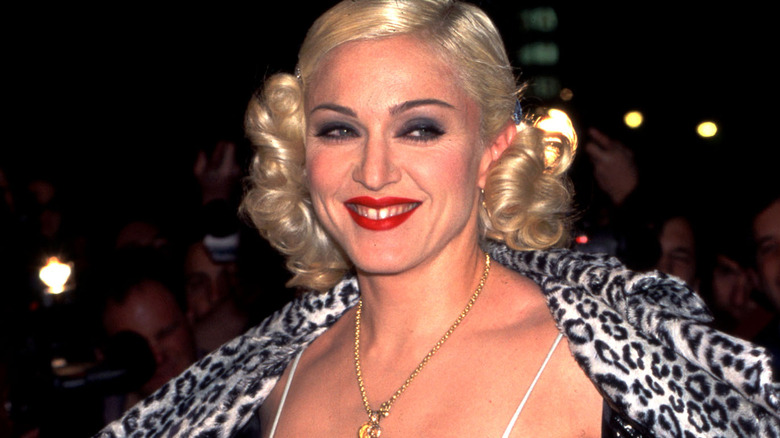 Madonna souriante dans les années 90