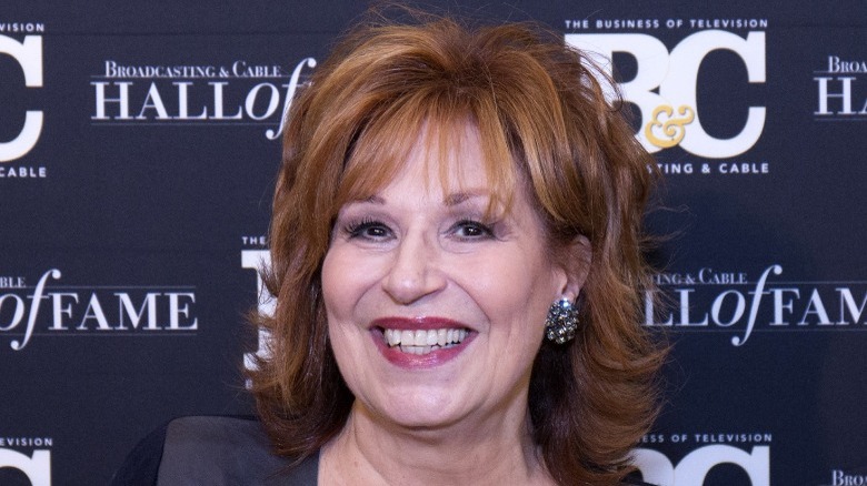 Joy Behar souriante