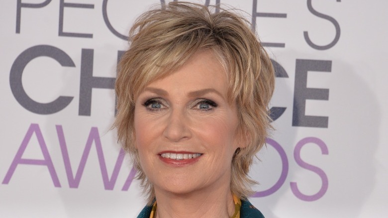 Jane Lynch souriante