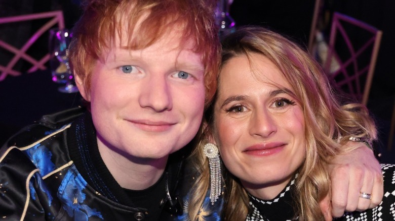 Ed Sheeran et Cherry Seaborn lors d'un événement