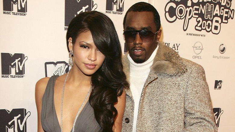 Cassie et Diddy posant