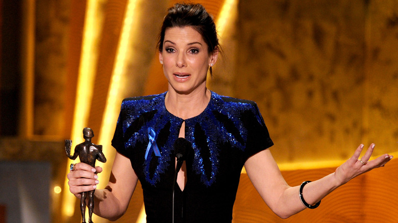 Sandra Bullock accepte le prix SAG