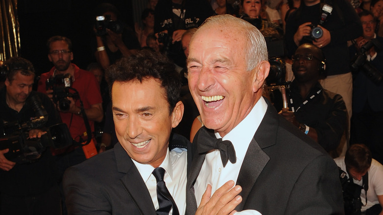 Bruno Tonioli et Len Goodman rient