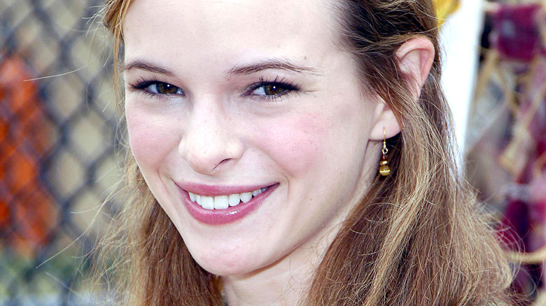 Danielle Panabaker souriante