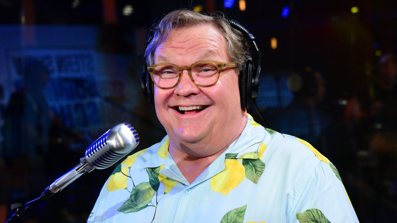 Andy Richter souriant à SiriusXM