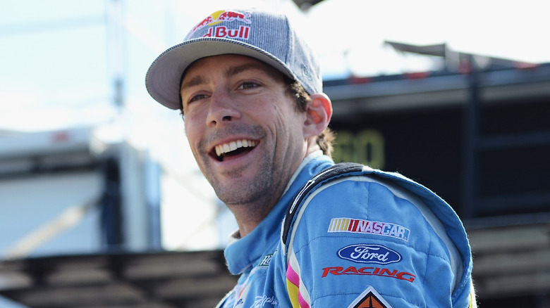 Travis Pastrana avec une voiture