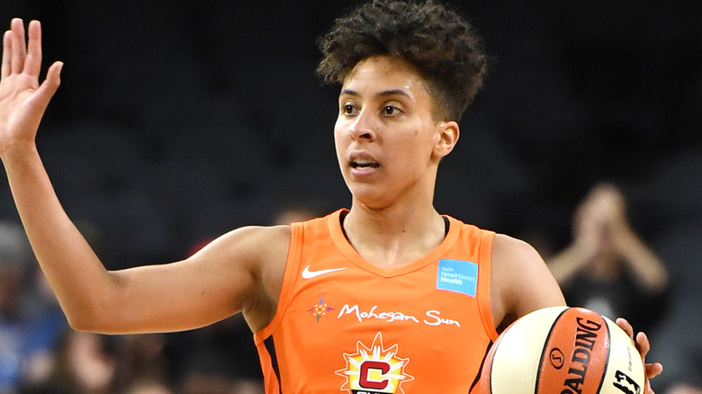 Layshia Clarendon joue au basket 